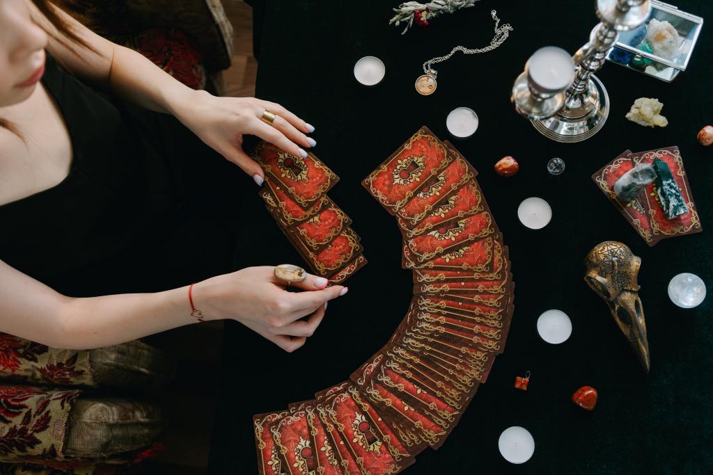 Cosmic Love, Free Tarot Card Reading Bundle